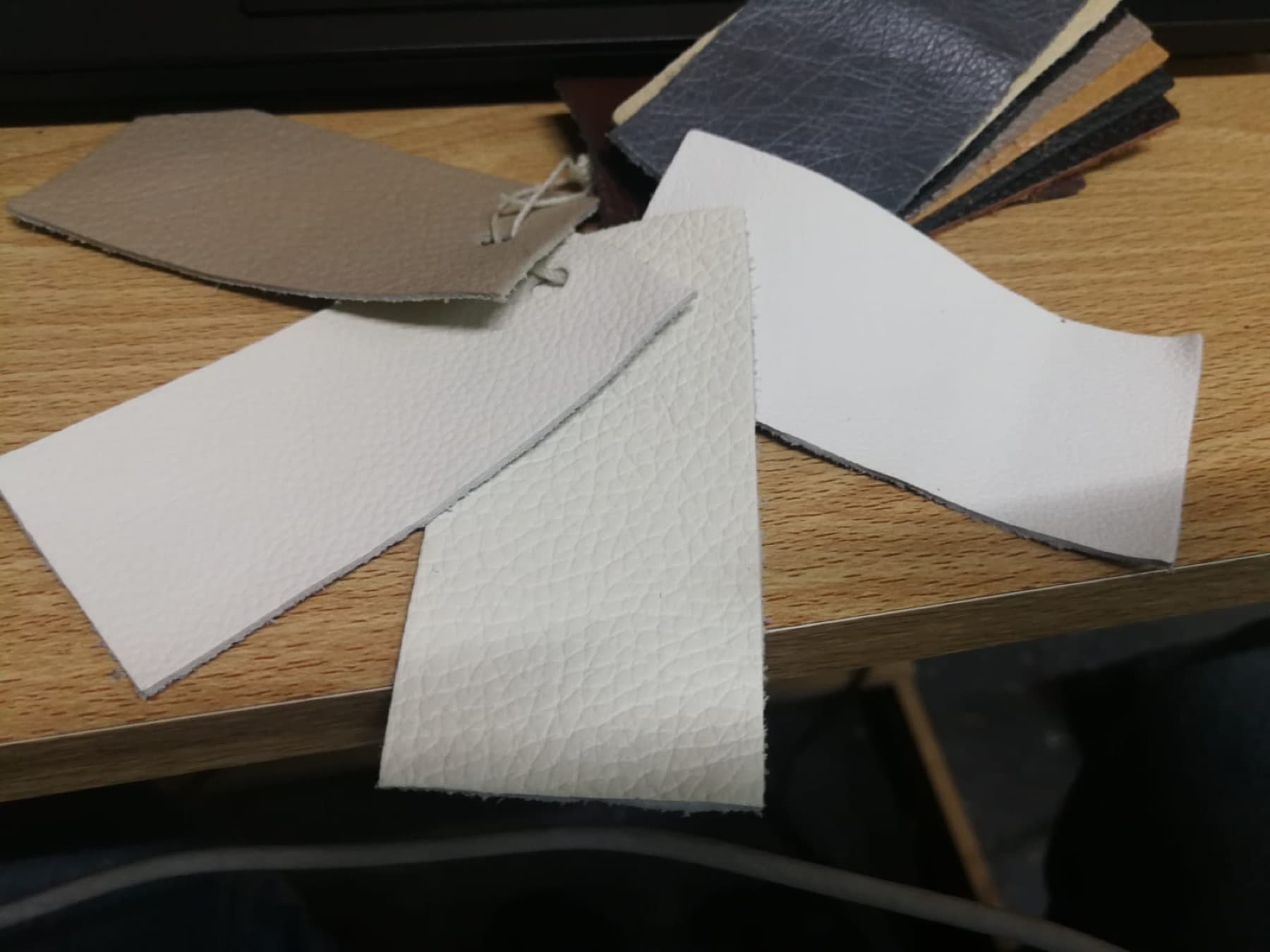 Leather upholstery samples in different colours and grains