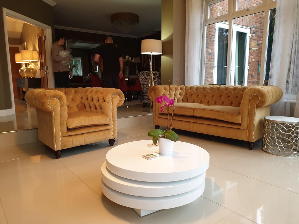 Club Chesterfield Sofa - Club Chesterfield Sofa 2 - Signature furniture