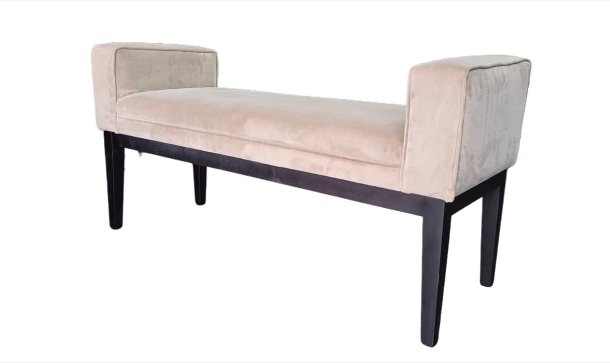 Buttoned Daybed - Hannah Bench Angle - Signature Furniture