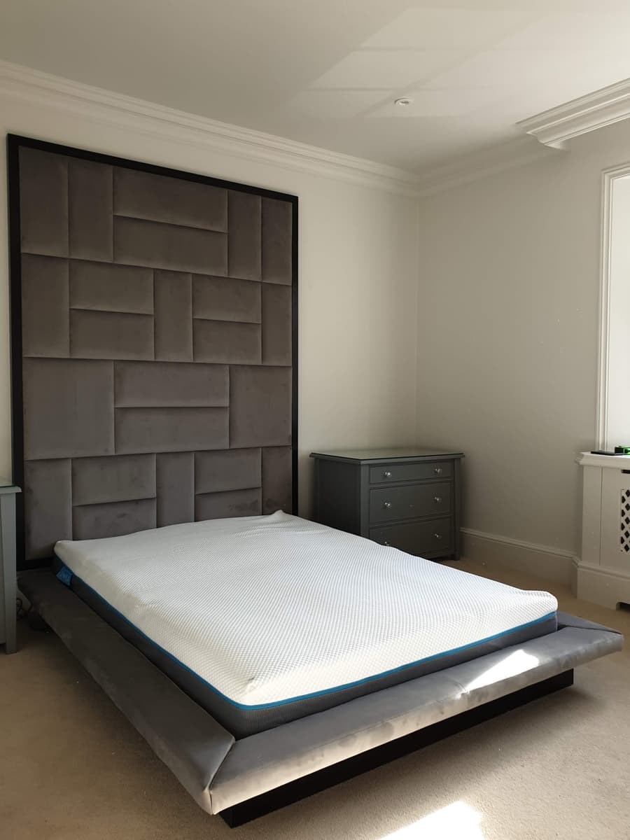 High-Back Upholstered Bed - Highland Bed Gallery - Signature Furniture