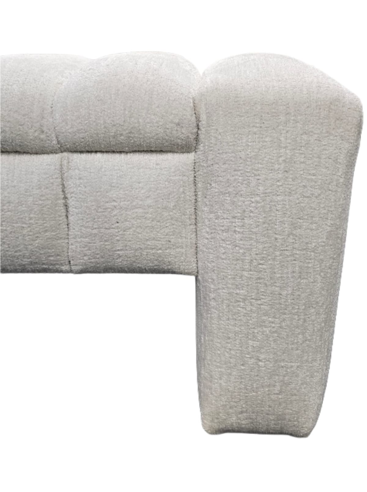 Flared-Arm Daybed - Natalie Bench Close - Signature Furniture