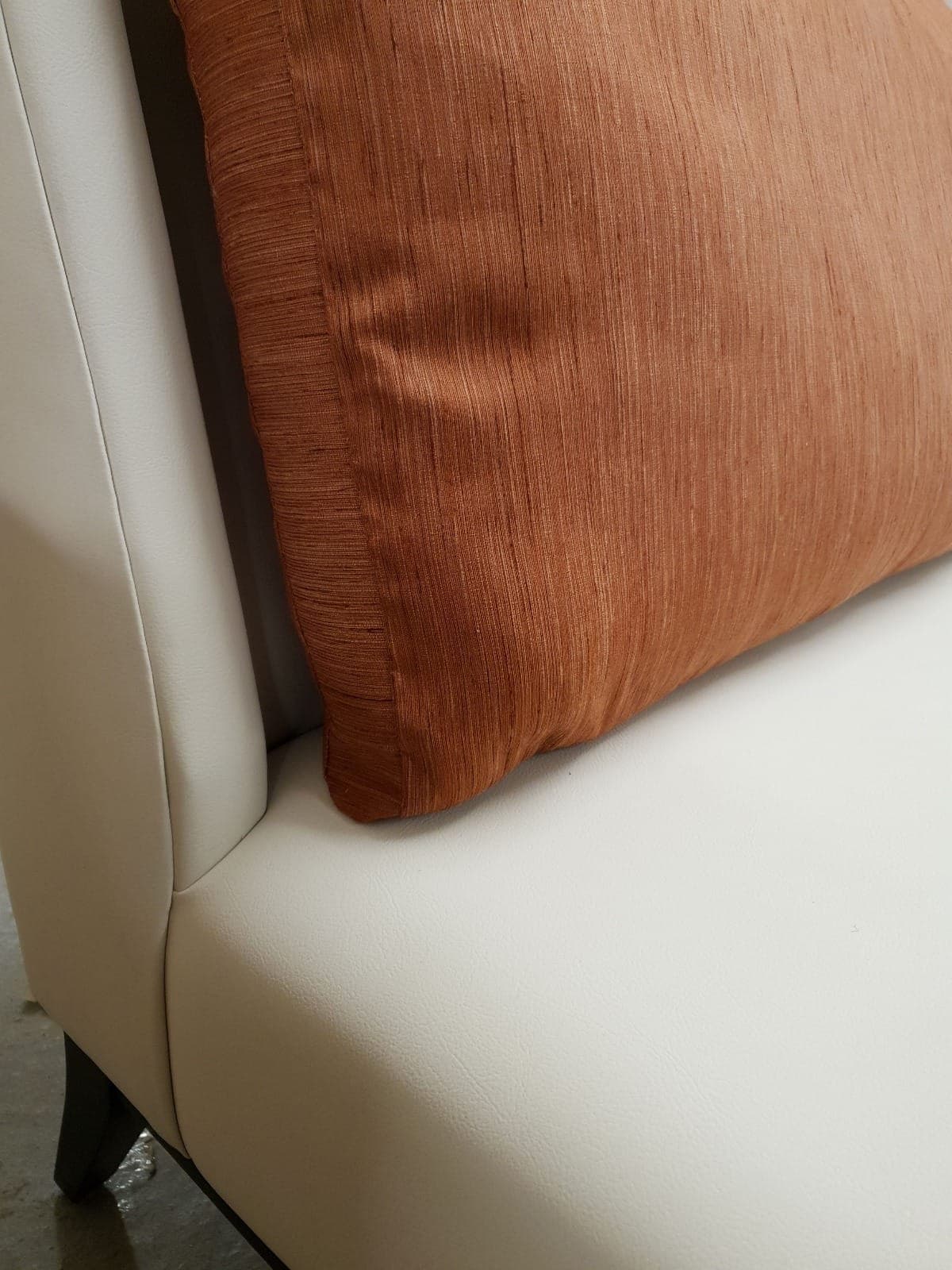 Clean-Line Slipper Chair - Portland Occasional Chair 2 - Signature Furniture