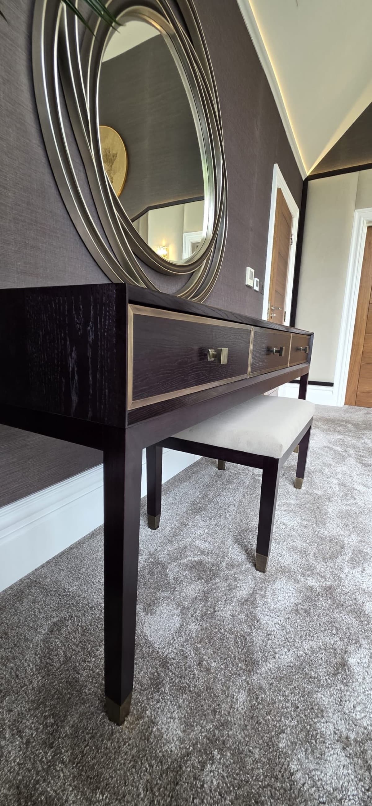 Piped Daybed - Rosalyn Bench Gallery Signature Furniture