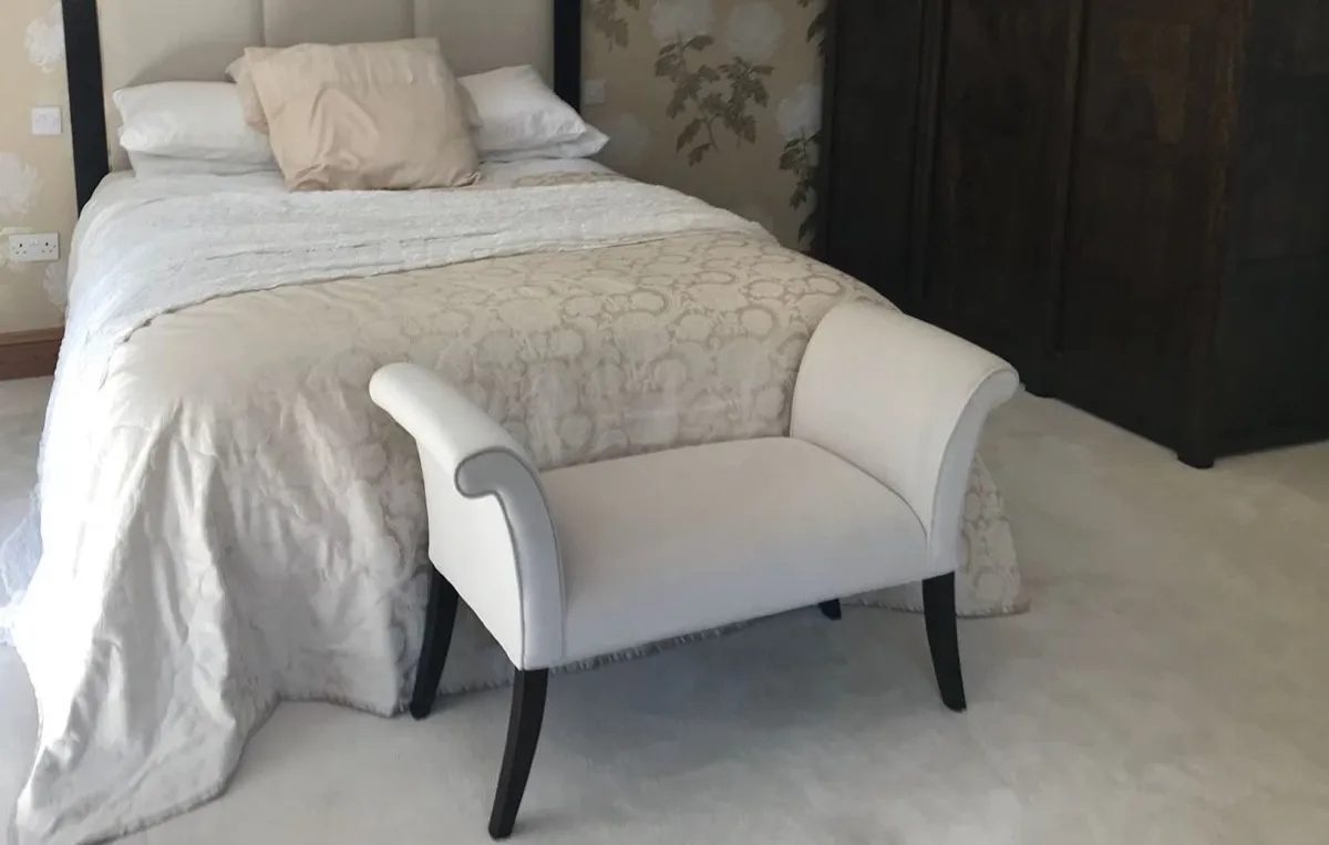 Scroll-End Bench - Danbury Bench Gallery - Signature Furniture