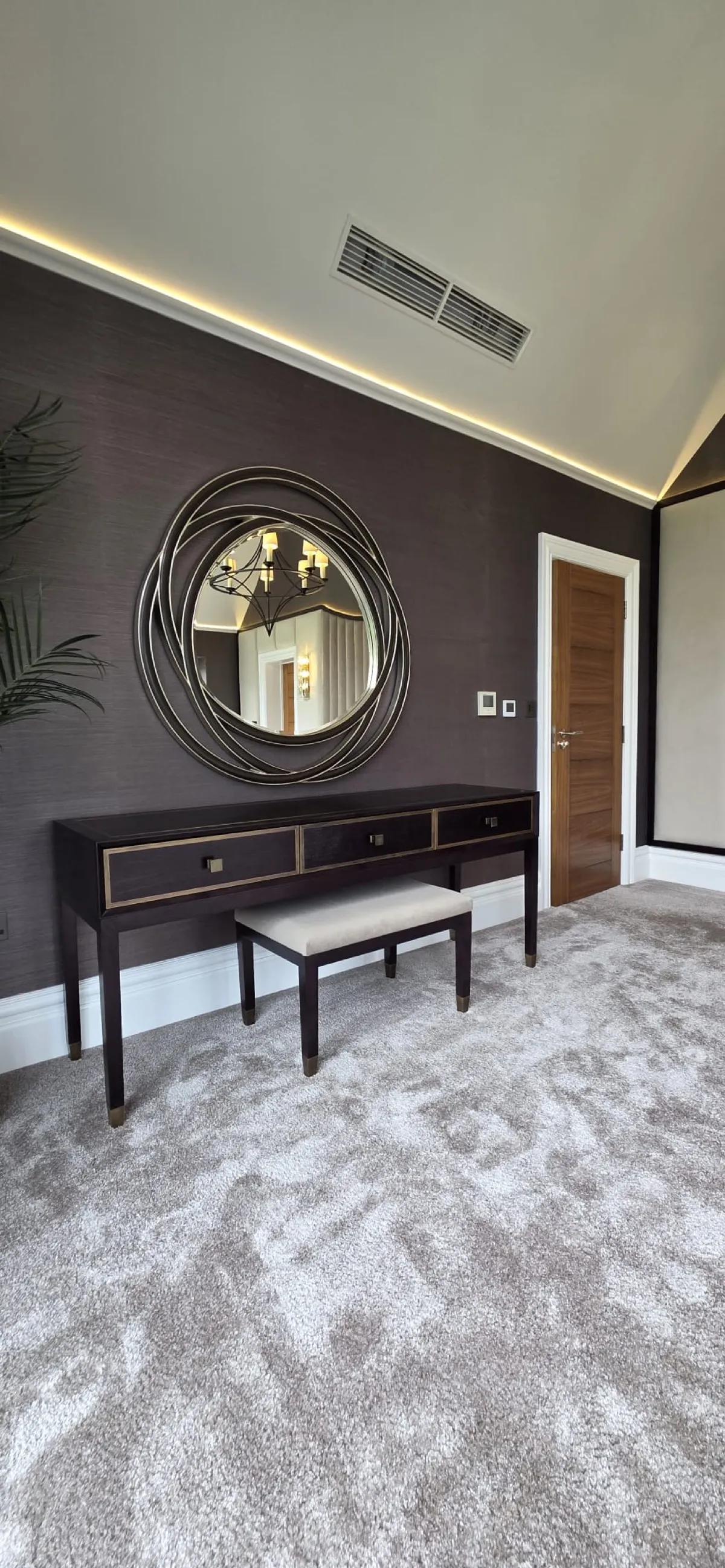 Piped Daybed - Rosalyn Bench Gallery 2 Signature Furniture