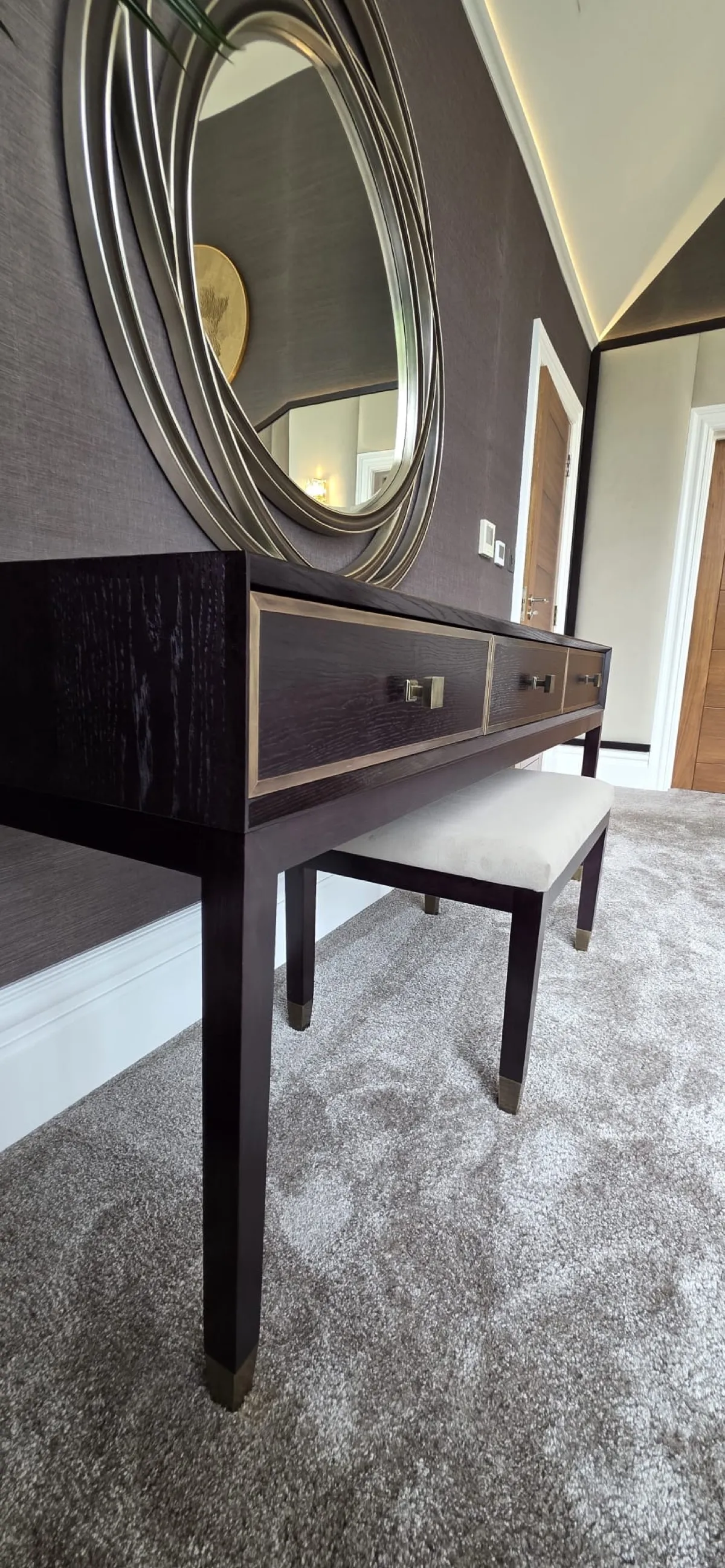 Piped Daybed - Rosalyn Bench Gallery Signature Furniture